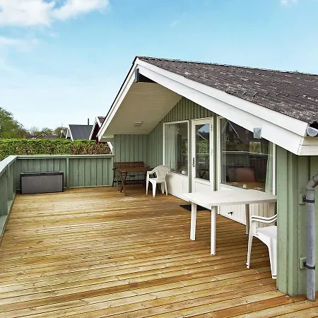 Three-bedroom Holiday In 56 Hemmet