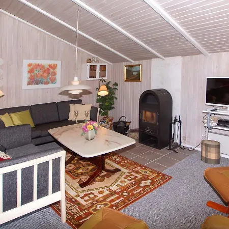 Three-bedroom Holiday In 56 Holiday home Hemmet